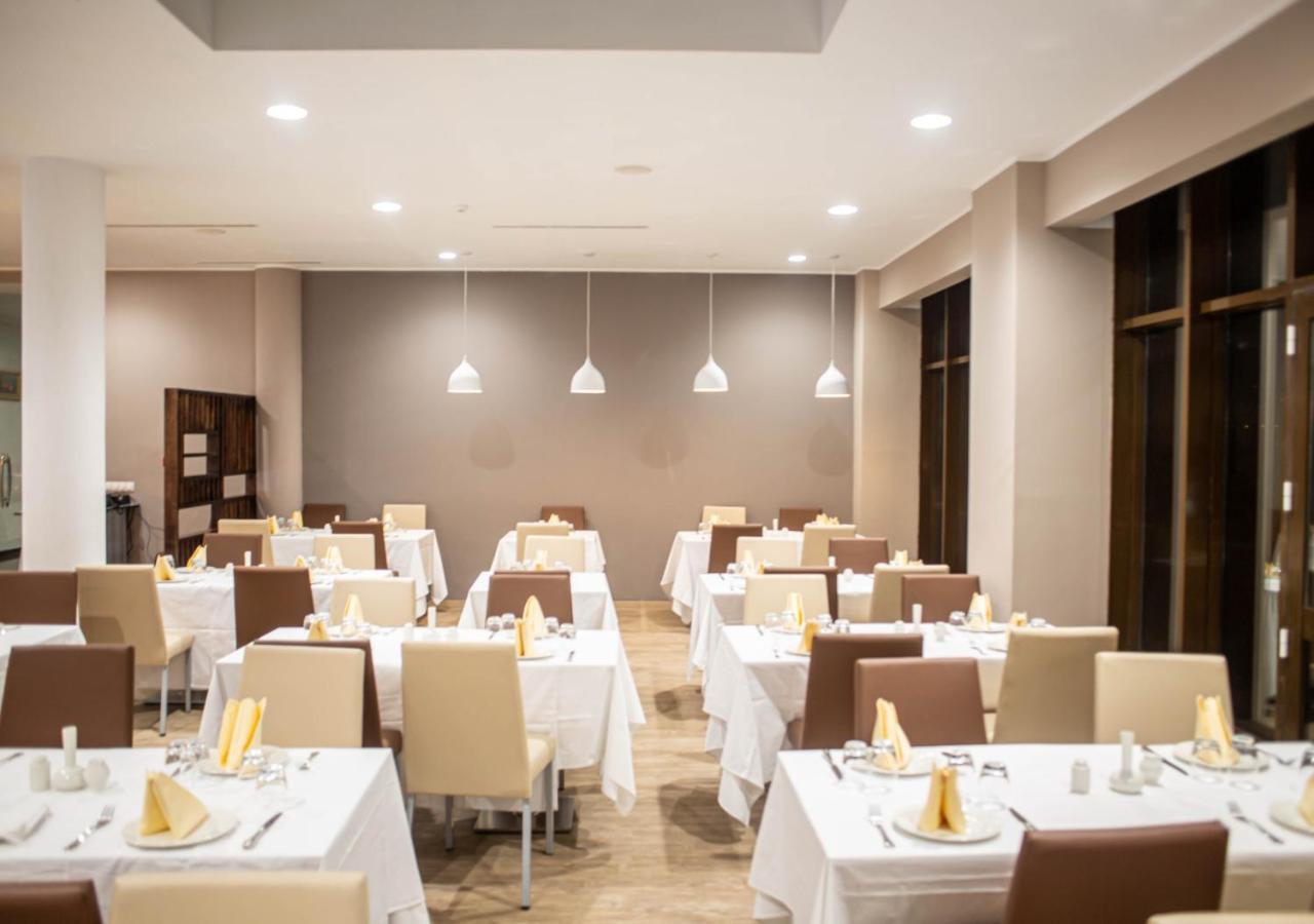 Almoravides Hotel Mascara Екстер'єр фото